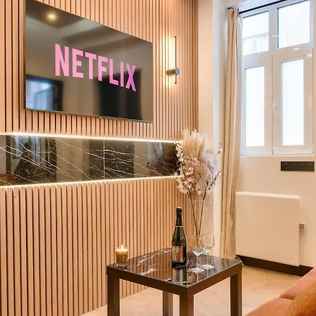 Stylish & Modern With Jacuzzi - * Paris